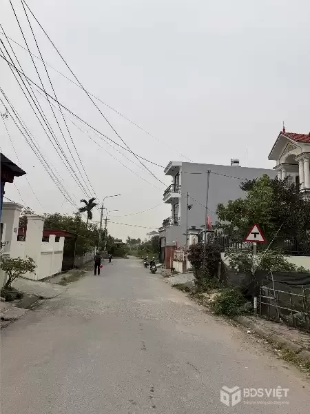 BÁN ĐẤT MẶT ĐƯỜNG HẢI THÀNH 2 – 180M² – KINH DOANH SẦM UẤT – GIÁ TỐT 2X TRIỆU/M²  ZALO 0567 222 555