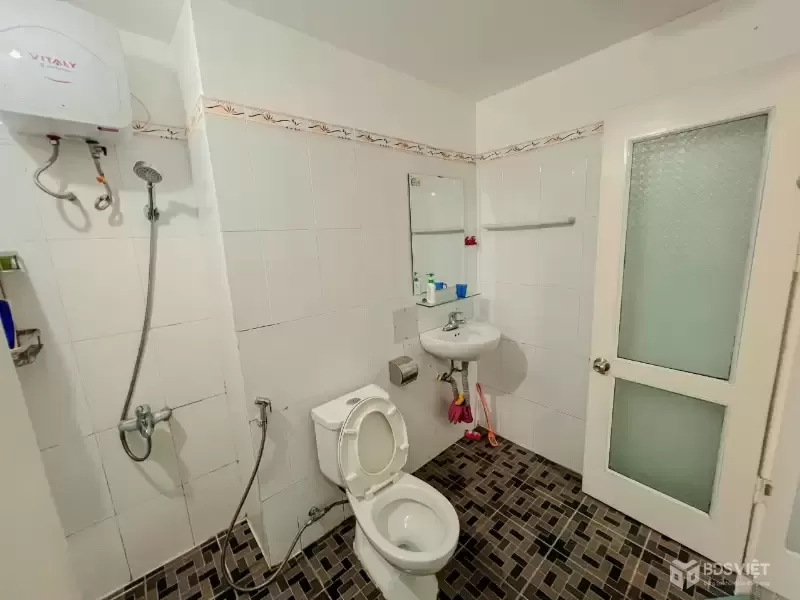 BÁN NHÀ ĐÔNG NGẠC - DT60M2 - 3 TẦNG - GIÁ 6,8 TỶ - - NGÕ Ô TÔ THÔNG - 
LÔ GÓC - KINH DOANH