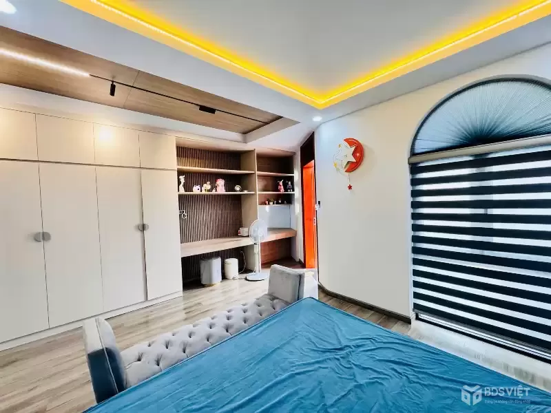 Bán gấp nhà mặt tiền Phạm Ngọc Thạch, Nha Trang - 7 Tầng Thang Máy - Cách biển 300m