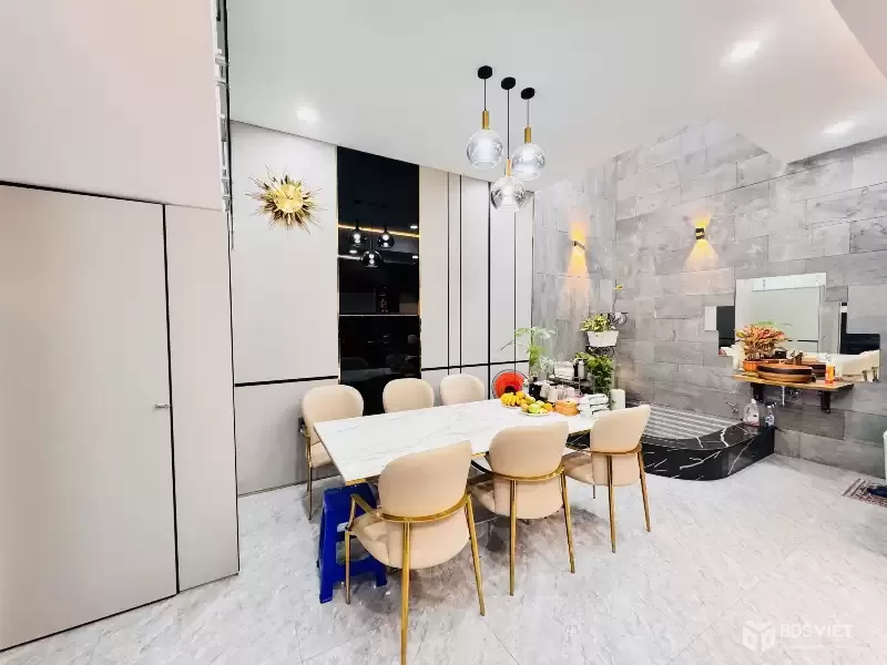 Bán gấp nhà mặt tiền Phạm Ngọc Thạch, Nha Trang - 7 Tầng Thang Máy - Cách biển 300m