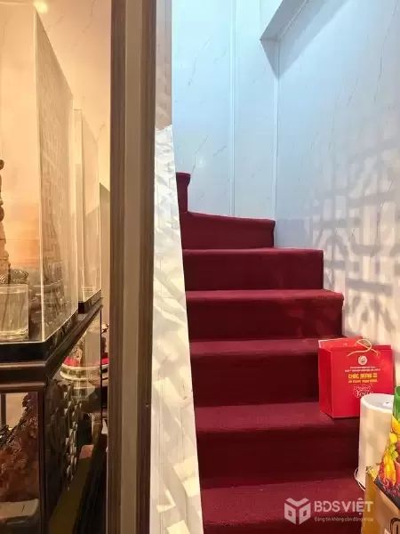 Bán Nhà Võ Văn Dũng 21m2. 3 tầng. mặt tiền 4.5m. giá 11 Tỷ Đống Đa Hà Nội