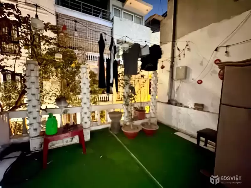 Bán Nhà Võ Văn Dũng 21m2. 3 tầng. mặt tiền 4.5m. giá 11 Tỷ Đống Đa Hà Nội