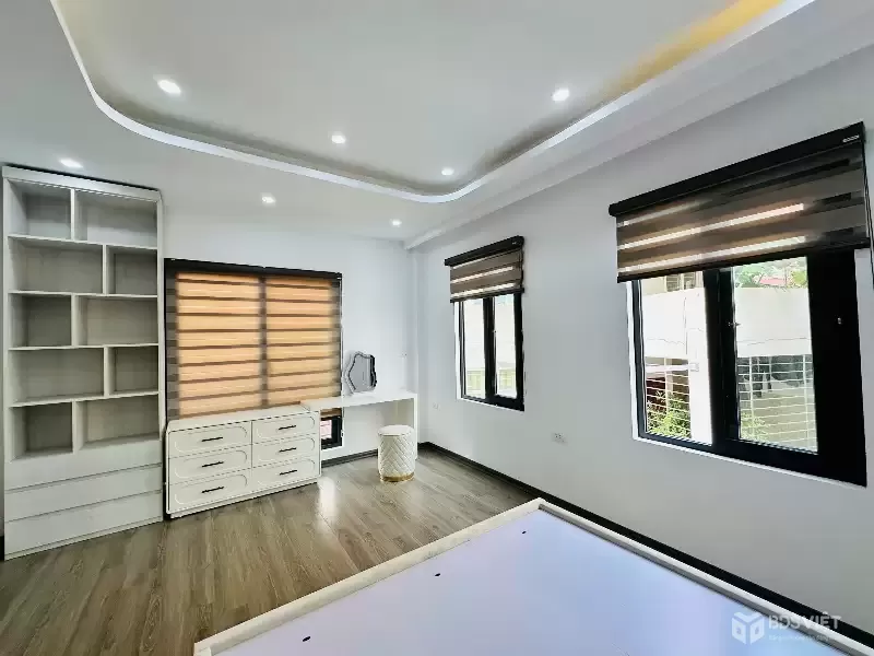 Bán Nhà Vũ Thạnh 32m2. 7 tầng. mặt tiền 6.6m. giá 12.2 tỷ Đống Đa Hà Nội