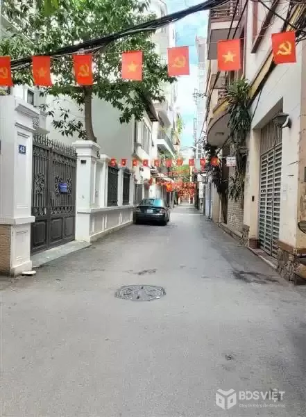 CẦN BÁN GẤP TRƯỚC TẾT NHÀ HOÀNG HOA THÁM , BA ĐÌNH, DIỆN TÍCH 35M2 NHÀ 6 TẦNG