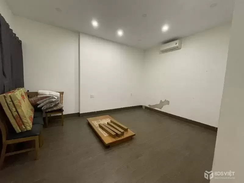 Cho Thuê Nhà Mặt Tiền đường Trưng Nữ Vương Hải Châu Đà Nẵng ngang 6m dt 132 m2