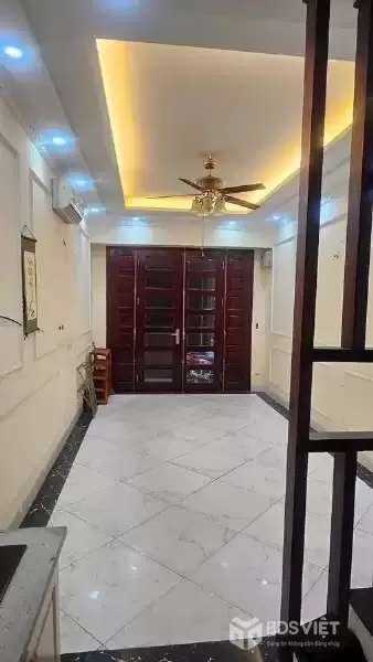 Bán Nhà Đường 8/3. 35/38m2. 5 tầng. mặt tiền 3.7m. giá 8.2 Tỷ Hai Bà Trưng Hà Nội