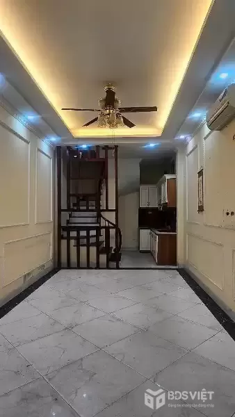 Bán Nhà Đường 8/3. 35/38m2. 5 tầng. mặt tiền 3.7m. giá 8.2 Tỷ Hai Bà Trưng Hà Nội