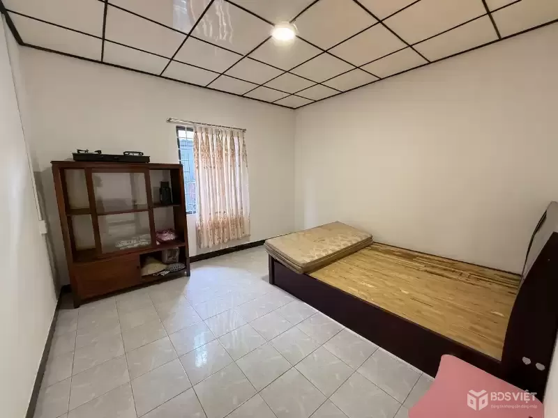 CHO THUÊ NHÀ 1 TRỆT NGAY CHƠ MÊ LINH. P 9. ĐÀ LAT