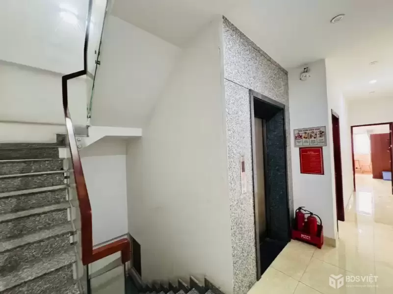 BÁN KHÁCH SẠN MẶT TIỀN BÌNH CHIỂU THỦ ĐỨC – 97M² ĐẤT – 470M² SÀN – CÓ THANG MÁY – GIÁ 12 TỶ (~108.2TR/M²