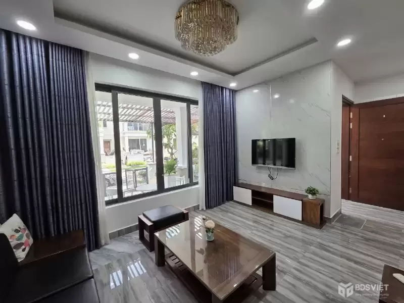 Bán nhà phố liền kề trệt 3 lầu giá cực tốt - khu compound bảo vệ 24\24 full nội thất.