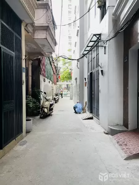 Bán Nhà Trần Đại Nghĩa 42m2. 6 tầng. mặt tiền 4.5m. giá  15.65 Tỷ Hai Bà Trưng Hà Nội