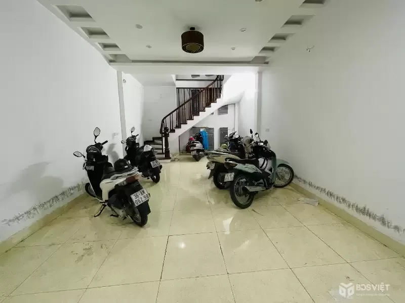 Bán Nhà Trần Đại Nghĩa 42m2. 6 tầng. mặt tiền 4.5m. giá  15.65 Tỷ Hai Bà Trưng Hà Nội