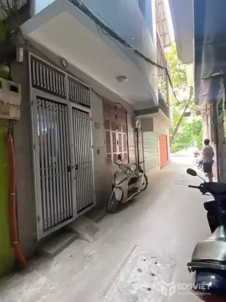 Bán nhà Hoàng Cầu 42/46m2.  5 tầng. mặt tiền 5.6m. giá 17.2 Tỷ Đống Đa Hà Nội