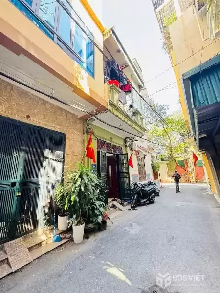 Bán nhà Nguyễn Hoàng Tôn phân lô ô tô tránh