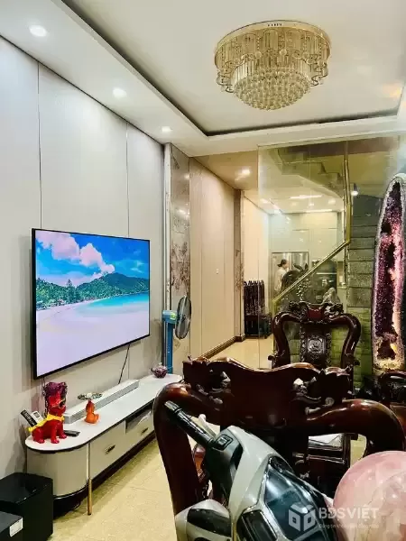 Bán Nhà Văn Hương 45m2.  4 tầng. mặt tiền 3.3m. giá 12 tỷ Đống Đa Hà Nội