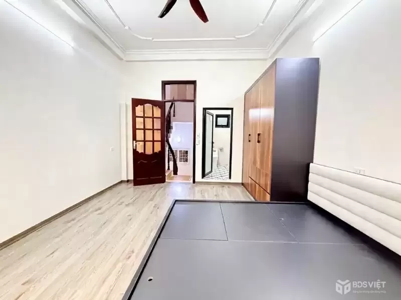 thụy khuê DT 36m x MT 4m2 -5 tầng dân xây 7,99 tỷ 2 thoáng,ngõ thông hồ tây