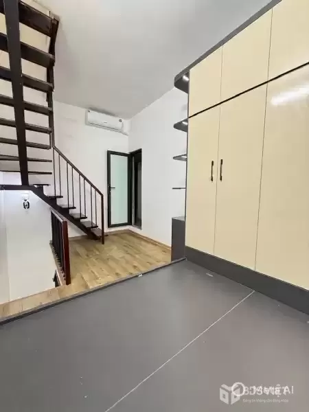 bán nhà hoàng hoa thám DT 20m x5 tầng chỉ 3,650 tỷ sổ đỏ,ngõ thông,gần phố,nhà đẹp