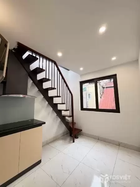 bán nhà hoàng hoa thám DT 20m x5 tầng chỉ 3,650 tỷ sổ đỏ,ngõ thông,gần phố,nhà đẹp