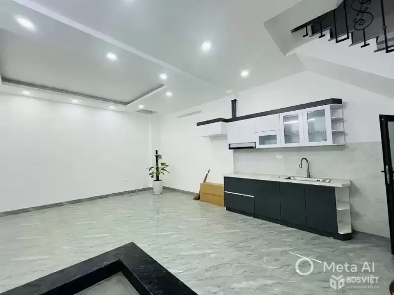 bán nhà đội cấn 45m x5 tầng MT 6m 10,6 tỷ sát phố,ngõ ô tô dừng đỗ