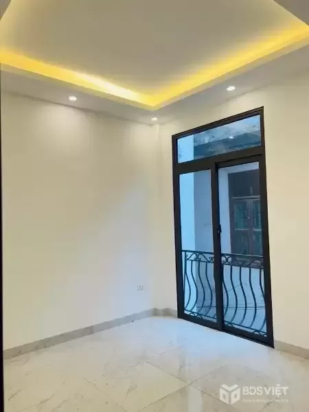 bán nhà đội cấn 45m x5 tầng MT 6m 10,6 tỷ sát phố,ngõ ô tô dừng đỗ