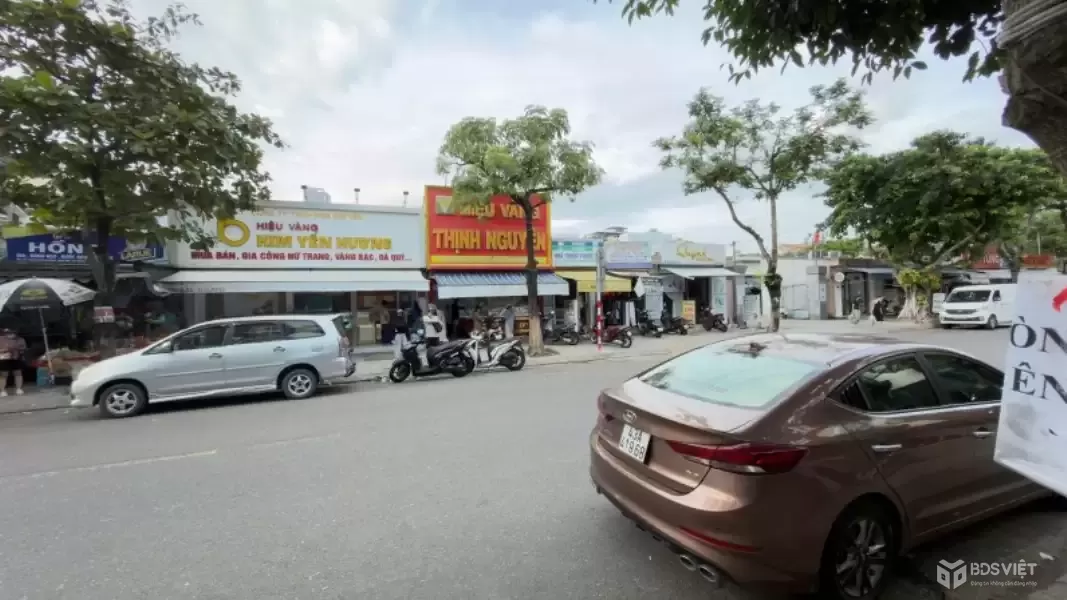 ♥ Mặt Tiền Triệu Việt Vương, Mặt Chợ Hà Thân, sát Cầu Tình Yêu, 110m2, ngang 5m