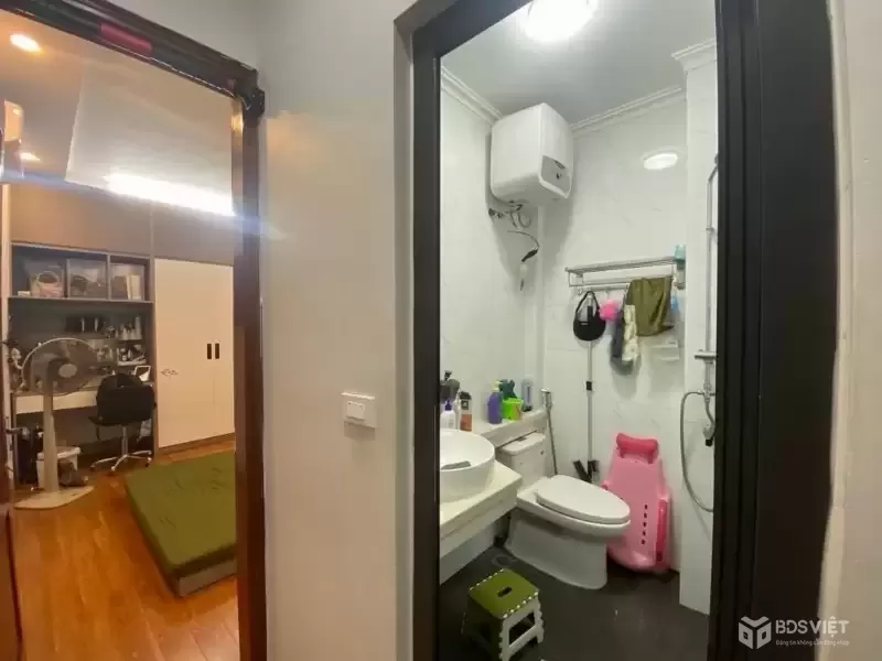 hoàng hoa thám DT 25m 6,9 tỷ lô góc 3 thoáng,dân xây,ngõ thông,ba gác tránh