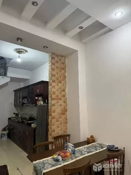 Bán nhà Tứ Liên Tây hồ , dọn vào ở ngay 4 tầng,  ngõ thông thoáng