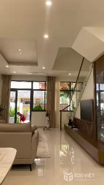 NHÀ PHỐ 80M2 - MẶT TIỀN DT826 - NHỈNH 4 TỶ - 20 ĐẾN PHÚT PHÚ MỸ HƯNG - 1 TRỆT 2 LẦU