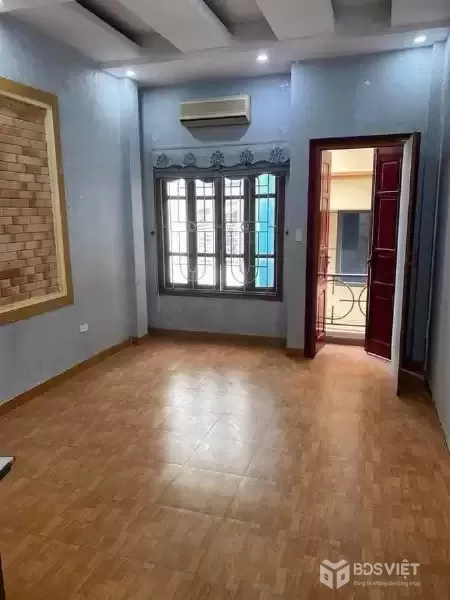 Bán Nhà Đường Láng 50m2. 5 tầng. mặt tiền 3.5m. giá 12.2 tỷ Đống Đa Hà Nội