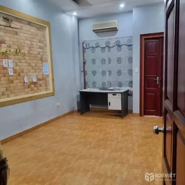 Bán Nhà Đường Láng 50m2. 5 tầng. mặt tiền 3.5m. giá 12.2 tỷ Đống Đa Hà Nội