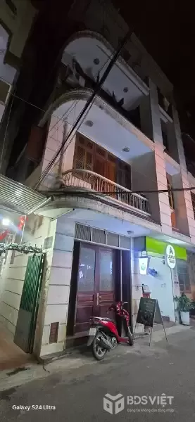 Bán Nhà Đông Các 54m2. 4 tầng. mặt tiền 6.3m. giá  31.5 Tỷ Đống Đa Hà Nội