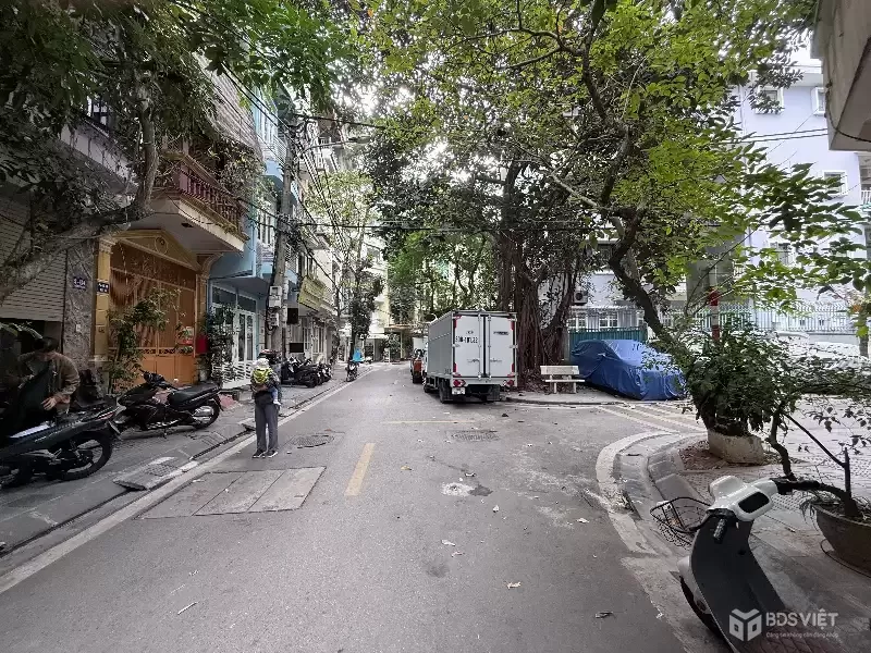 Bán Nhà KĐT Đầm Trấu 44/50m2.  5 tầng. mặt tiền 3.6m. giá 20 tỷ Hai Bà Trưng Hà Nội