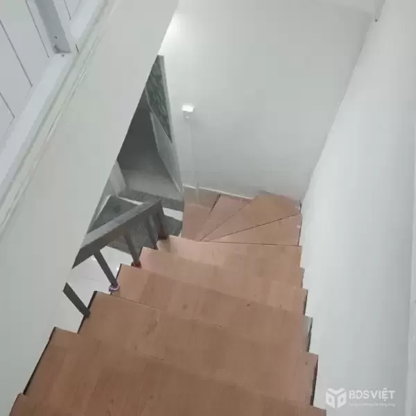 ♥ Nhà kiệt Hoàng Diệu gần Nguyễn Văn Linh, 37m2, 2 tầng cứng sạch, 2.89 tỷ