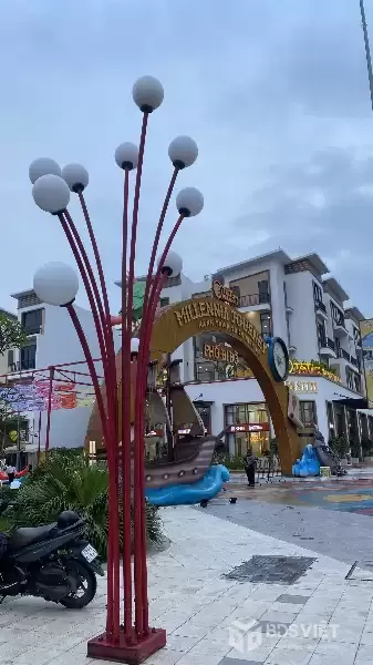 Bán gấp CHDV sổ hồng riêng có 8 phòng đối diện FPT phố đi bộ giá 5ty1