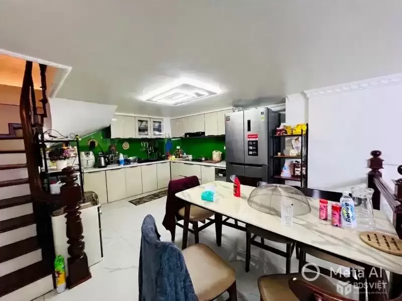 bán nhà thụy khuê 50m x 5 tầng 11,8 tỷ ngõ ba gác,sát hồ tây,nhà đẹp ở ngay