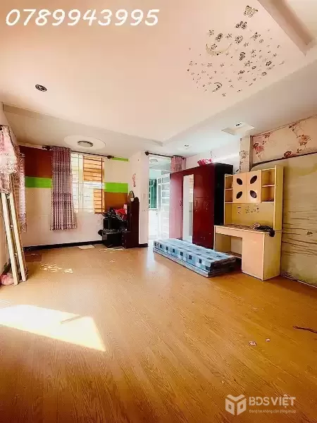 Bán nhà Tân Bình giáp Lạc Long quân, HXH kinh doanh 35m², mới, giá chỉ 4 tỷ 79