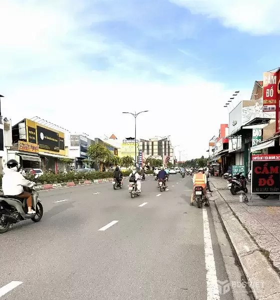 NHÀ  5 TẦNG-DT SÀN HƠN 208M2,HXH NGAY LÊ VĂN VIỆT-HOÀNG HỮU NAM,Q9  6TỶ9