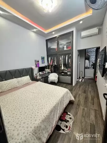 Bán nhà hiếm gần lô góc, Khối 7B tt Đông Anh, 2 mặt thoáng, vài bước chân ra phố chỉ 5 tỷ