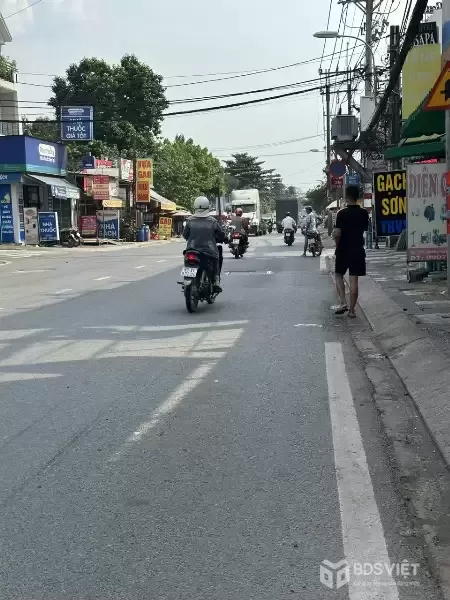 NHÀ HIẾM 2 MẶT ĐƯỜNG TRƯỚC-SAU, NGANG 6M, DT: 94M2 HXH HOÀNG HỮU NAM,,QUẬN 9 CHỈ 5TỶ5.