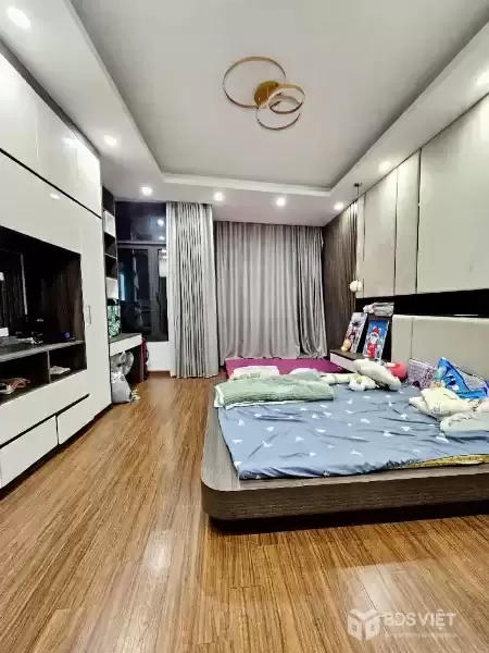 bán nhà nhật chiêu tây hồ DT 31m 11,5 tỷ full nội thất,ô tô đỗ cửa,40m ra hồ,view hồ