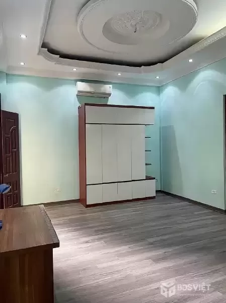 hoàng hoa thám 40m x4 tầng 8,5 tỷ-20m ra phố,20m đường 2 ô tô tránh,ngõ thông