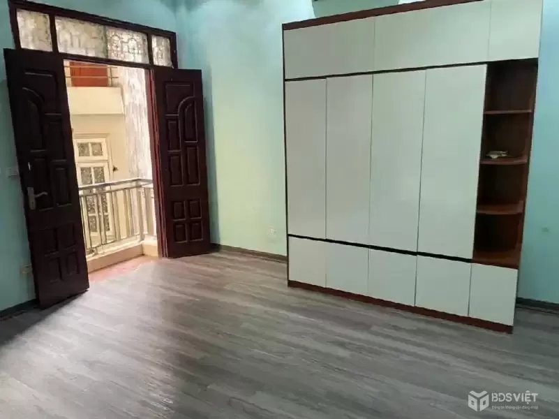 hoàng hoa thám 40m x4 tầng 8,5 tỷ-20m ra phố,20m đường 2 ô tô tránh,ngõ thông