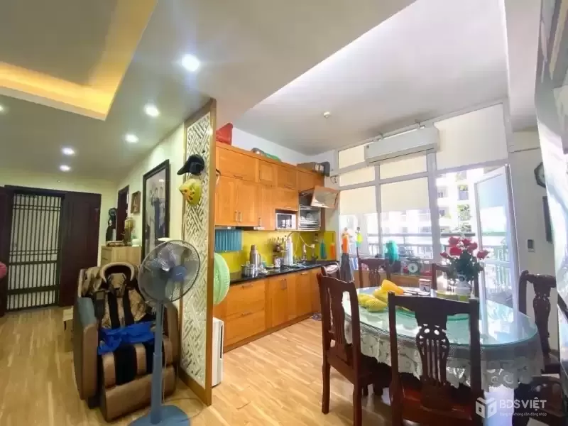 bán chung cư lạc long quân 102m 9,45 tỷ view hồ tây,ô tô đỗ ngày đêm