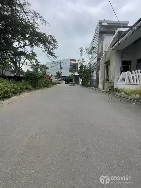 BÁN ĐẤT KIỆT Ô TÔ HÒA QUÝ – GIÁ TỐT