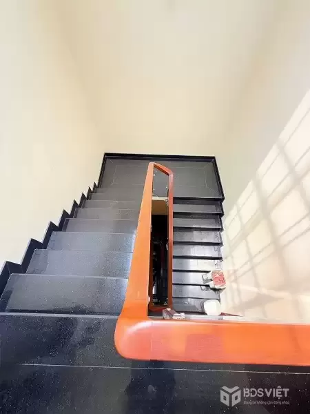 ????Kẹt lắm rồi !!! Lý Thường Kiệt - P.9 - Tân Bình 82m2 / 5Tầng