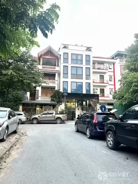 Bán nhà Hoàng Liệt, Hoàng Mai, Ô tô đỗ cửa, View hồ Linh Đàm, 43m2, 14.8 tỷ(CTL)