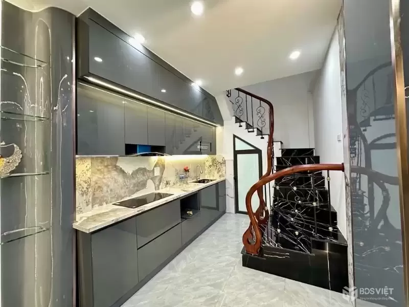 thành công 30m x4 tầng 8,980 tỷ full nội thất,mặt ngõ thông,10m ra phố,kinh doanh