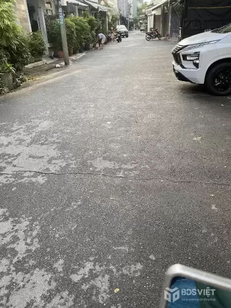 Nhà trung tâm – kiệt ô tô tránh – kinh doanh tốt – 4,5 tỷ - Đường Cù Chính Lan