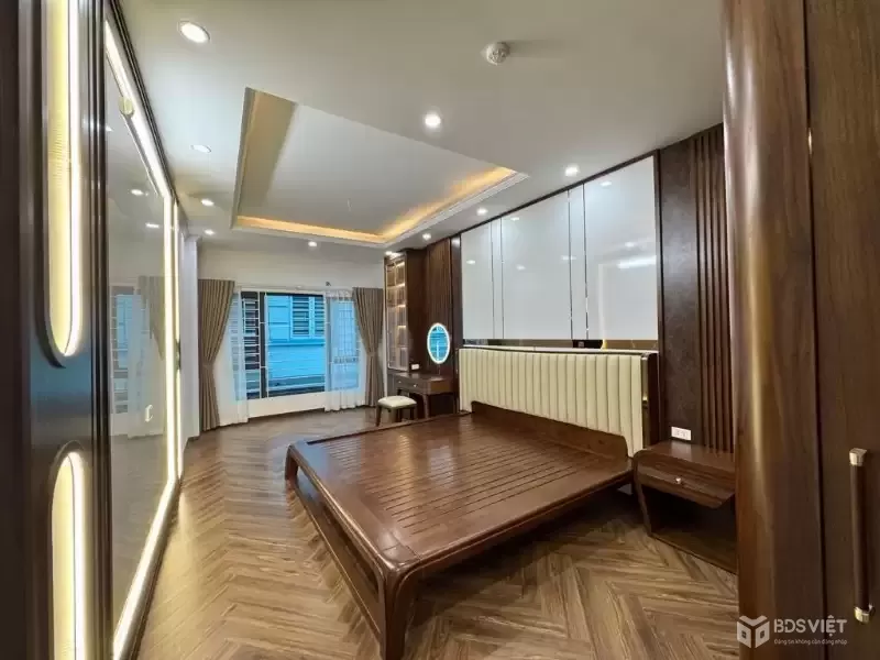 Bán nhà Hoàng Đạo Thành, Thanh Xuân, Gara ô tô, Vỉa hè Ô tô tránh, KD, 42m2, 21.8 tỷ(CTL)