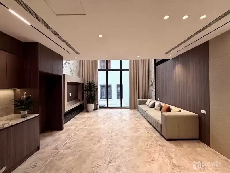 đội cấn 51m x7 tầng thang máy 24,8 tỷ-full nội thất,gara ô tô,ngõ thông